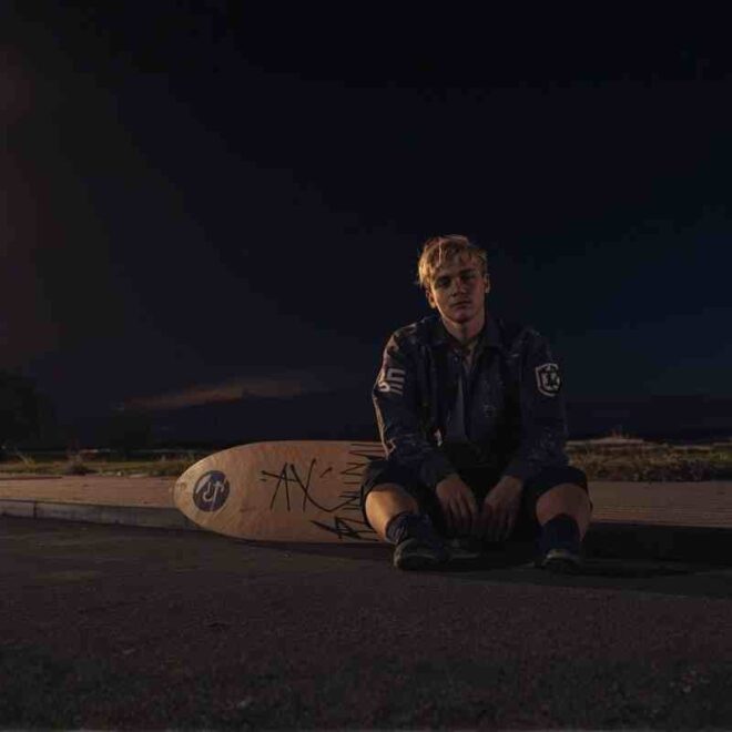 What makes davesnothereman0 stand out on TikTok