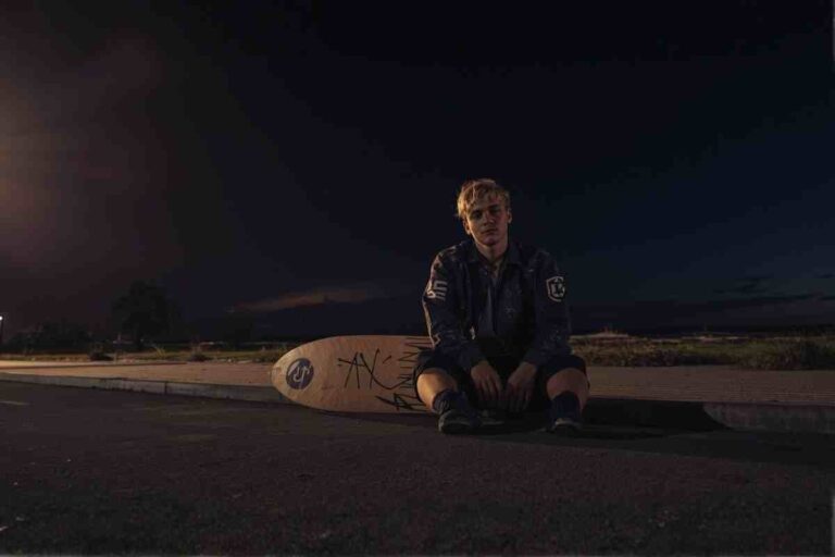 What makes davesnothereman0 stand out on TikTok