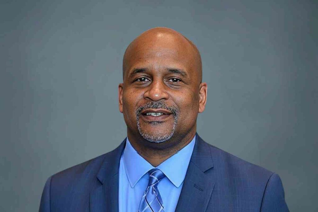 Michael Duncan Clarkston